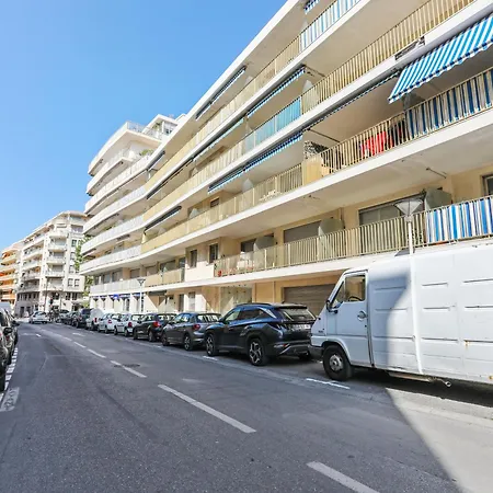 Superbe Appartement Avec Terrasse Et Parking Antibes *