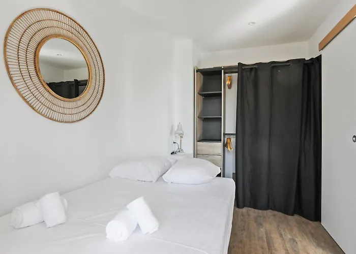 Superbe Appartement Avec Terrasse Et Parking Antibes Lejlighed