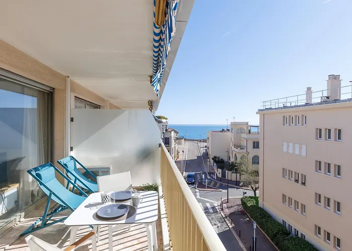 Superbe Avec Terrasse Et Parking Appartamento Antibes