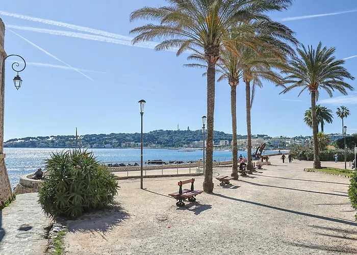 Appartamento Superbe Avec Terrasse Et Parking Antibes